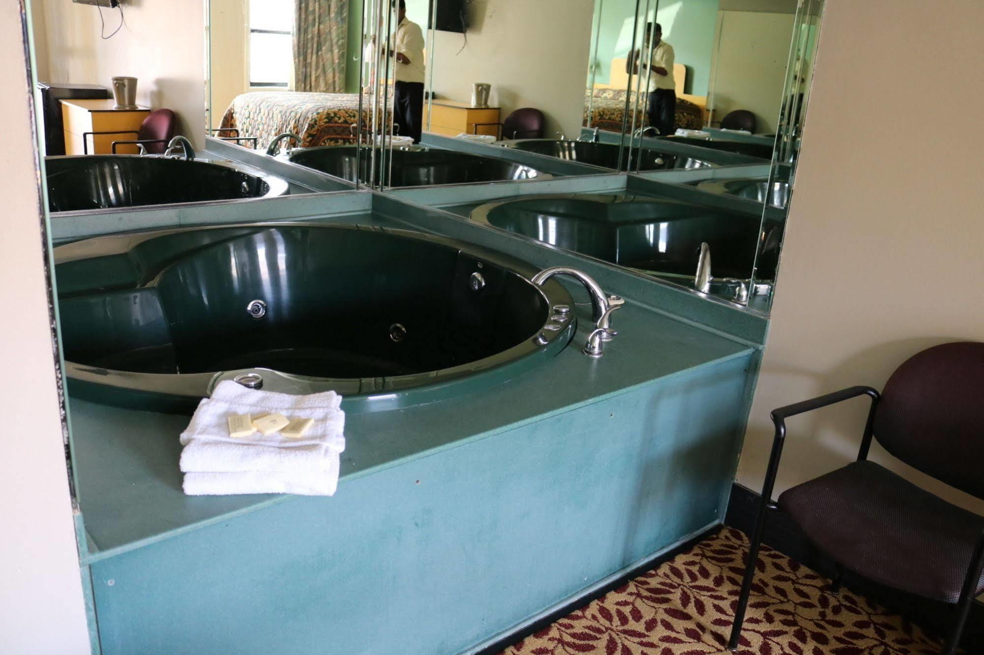 Miami Inn & Suites Oak Lawn Extérieur photo