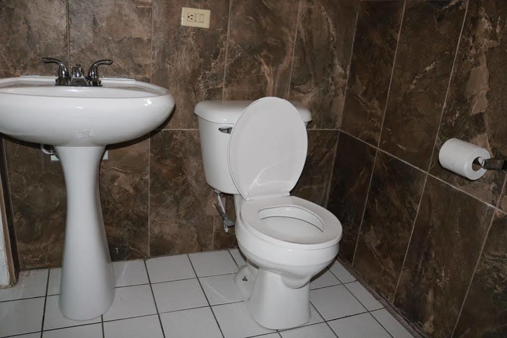 Miami Inn & Suites Oak Lawn Extérieur photo