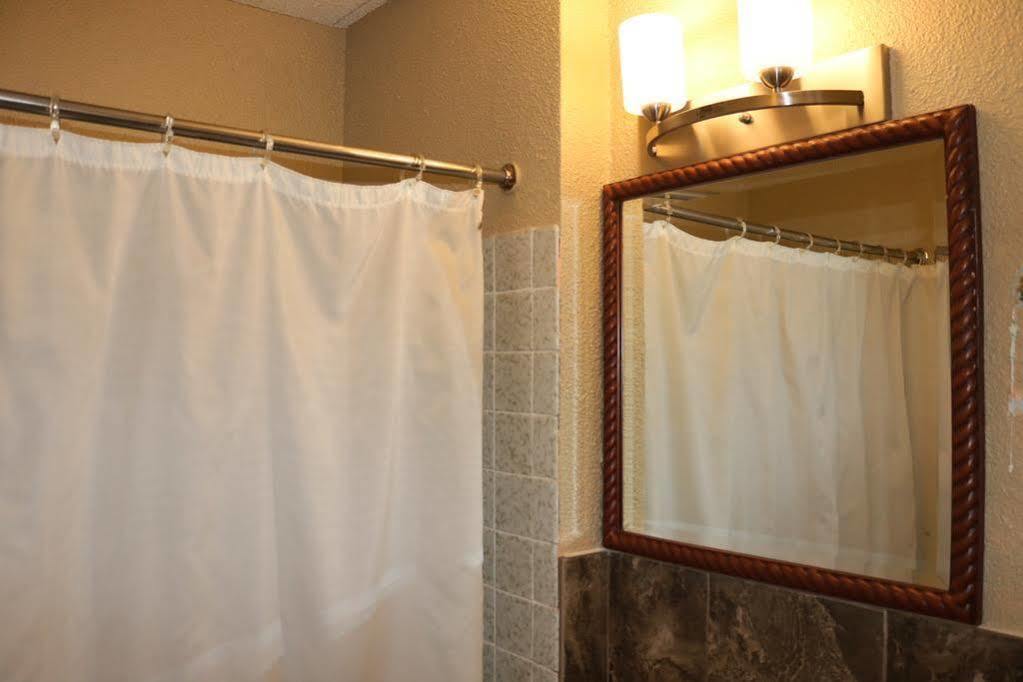 Miami Inn & Suites Oak Lawn Extérieur photo
